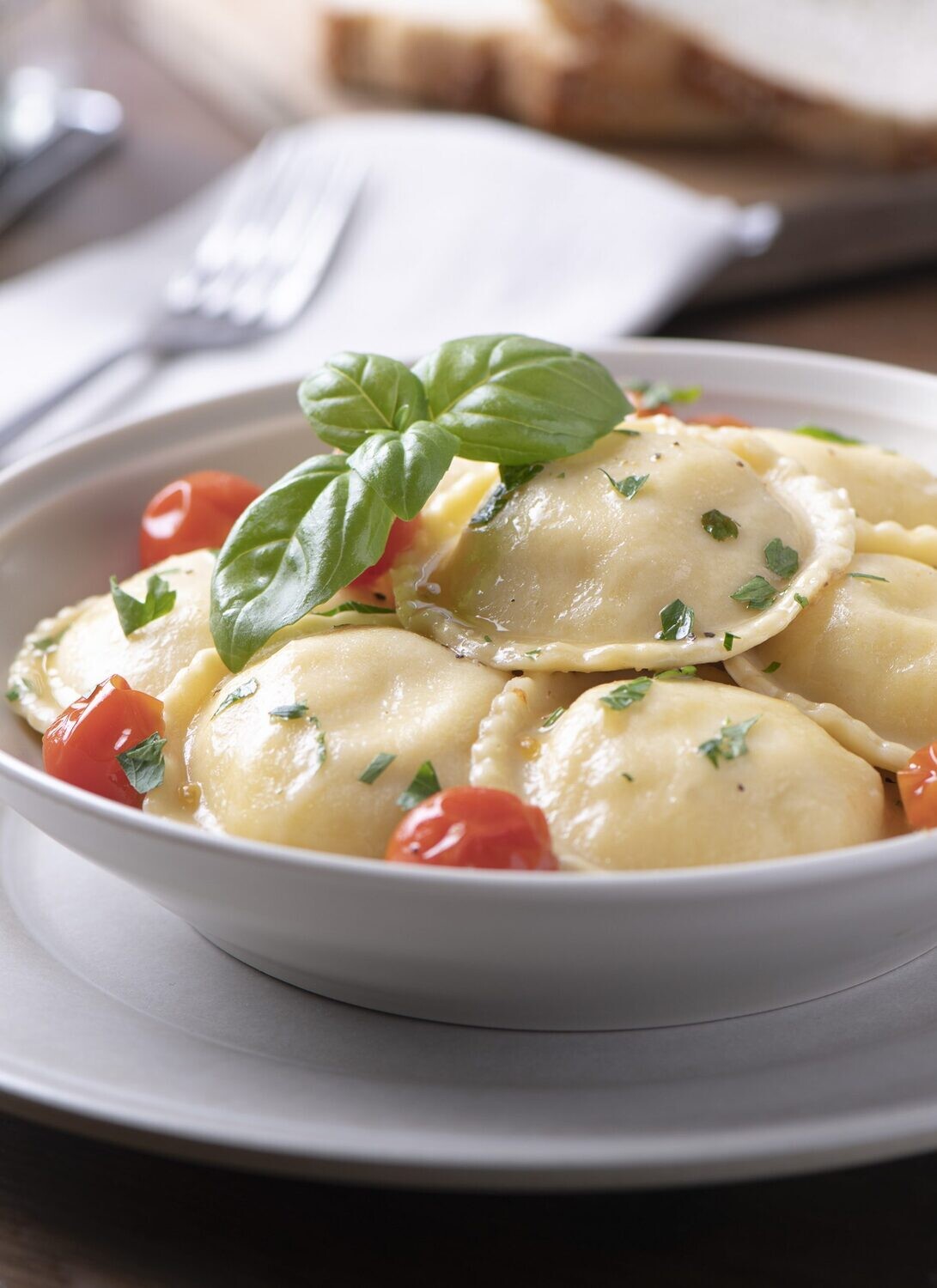 Jumbo Round Buratta Mozzarella Ravioli Package 12-Count 13 oz (369g)