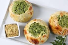 Traditional Deli-Size Spinach Knish 8 oz (227g)