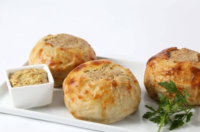 Traditional Deli-Size Kasha Knish 8 oz (227g)