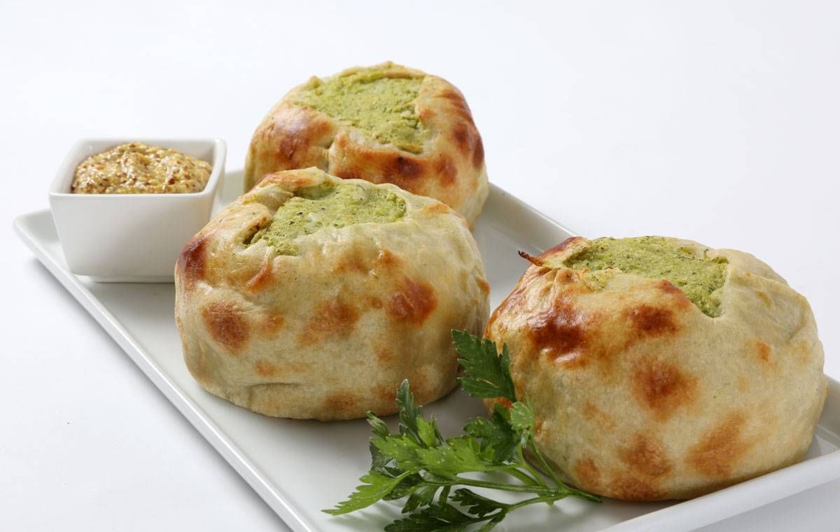 Traditional Deli-Size Broccoli Knish 8 oz (227g)
