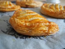 French Apple Turnover (Chausson Aux Pommes) 3.5 oz (100g)
