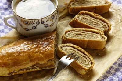 European Walnut Roll (Kolachi, Kolache) (1.5+ lbs)