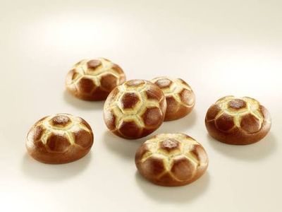 Pretzel Soccer (Football) Roll 2.5 oz (70g) Pretzel Soccer (Football) Roll 2.5 oz (70g)