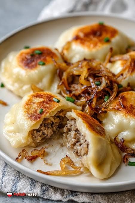 House-Made Polish Pork Pierogi (European Flour, Olive Oil) 12-piece 13 oz (370g) House-Made Polish Pork Pierogi (European Flour, Olive Oil) 12-piece 13 oz (370g)