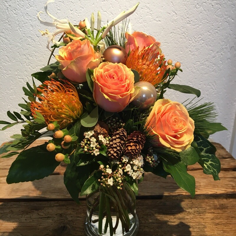 festlicher Blumenstrauss in Lachs festlicher Blumenstrauss in Lachs