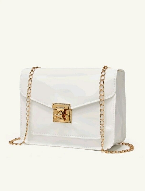 Twist lock chain bag