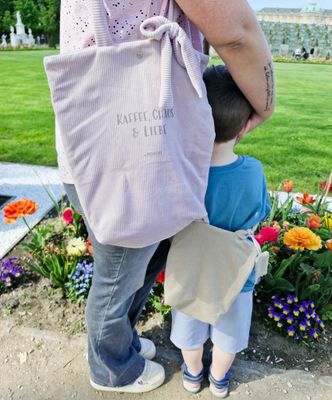Mommy & Mini Shopper