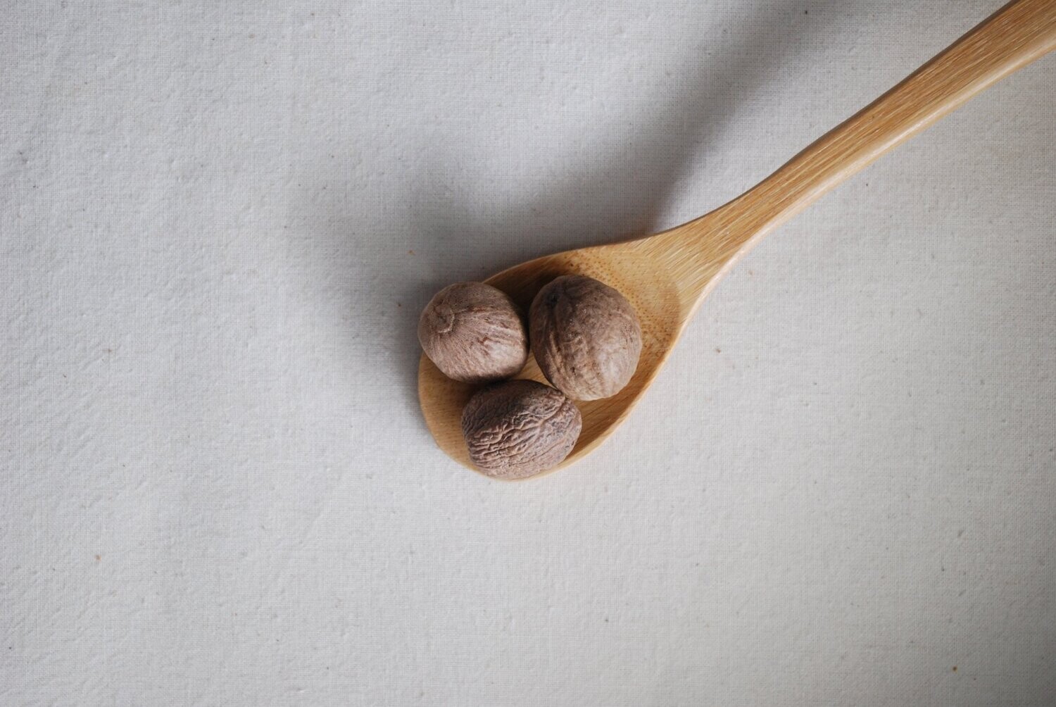 Whole Nutmeg (Organic)