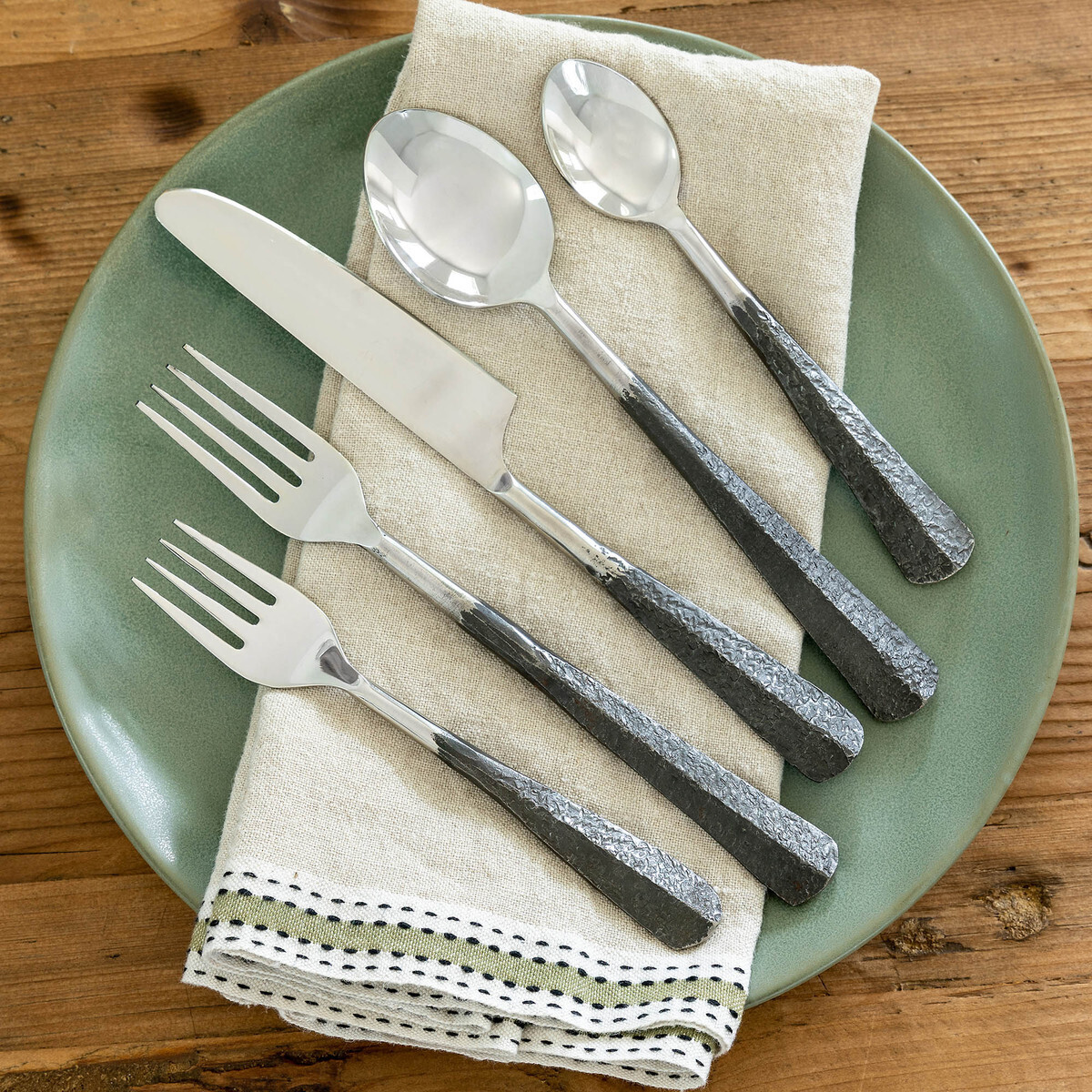Rustic Flatwarse Set Of 5