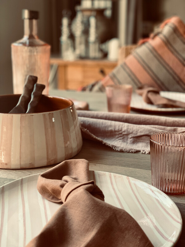EARLY SPRING TABLE