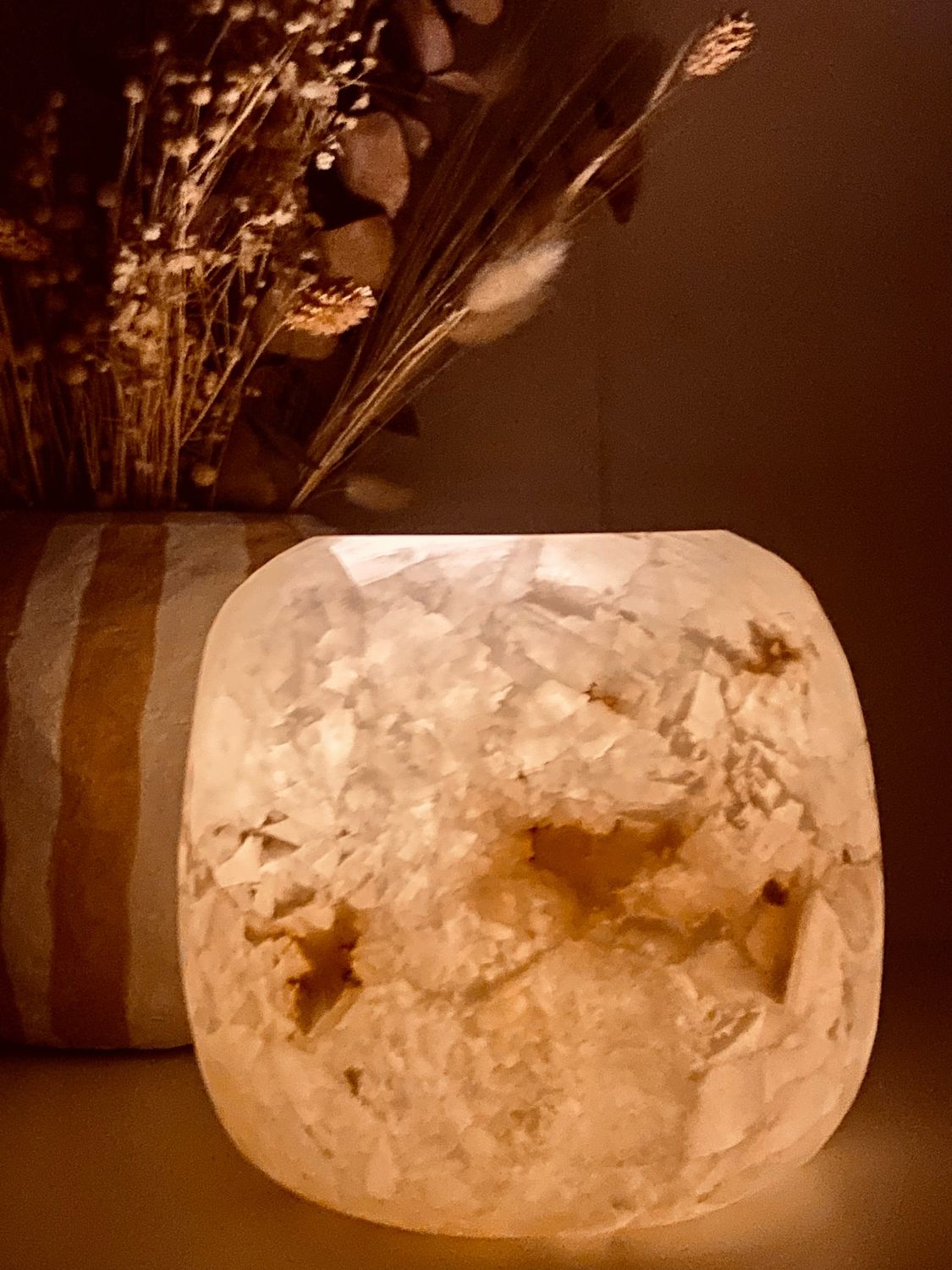 Alabaster theelichthouder rond bruin