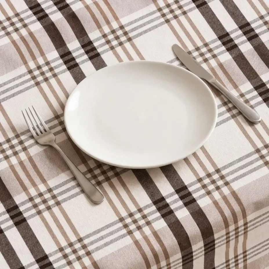 Tafelkleed vlekbestendig geruit 300cm