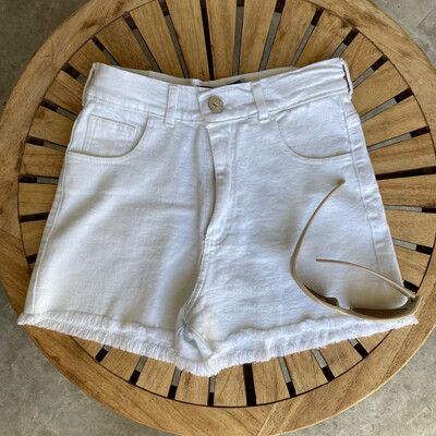 short jean blanco