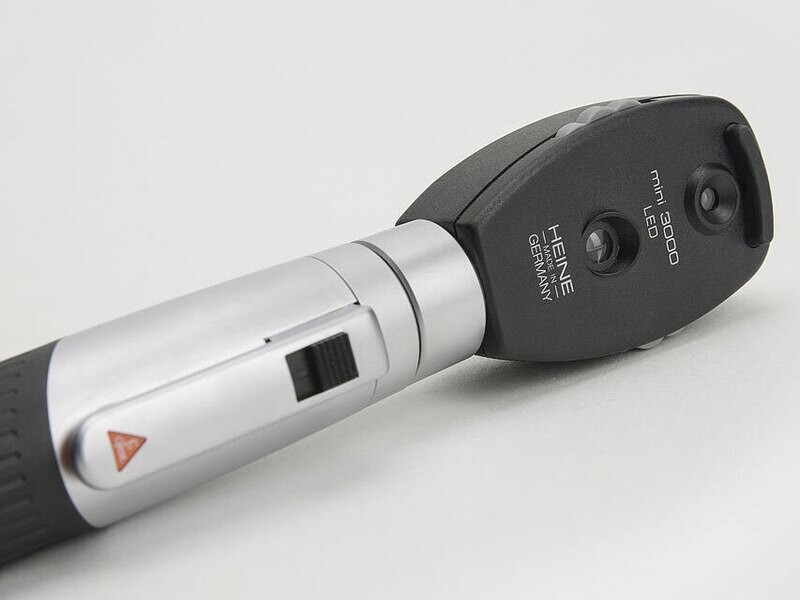 HEINE MINI 3000 LED OPHTHALMOSCOPE - rechargeable handle - black