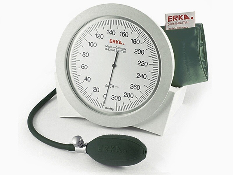 ERKA VARIO ANEROID SPHYGMOMANOMETER - desk
