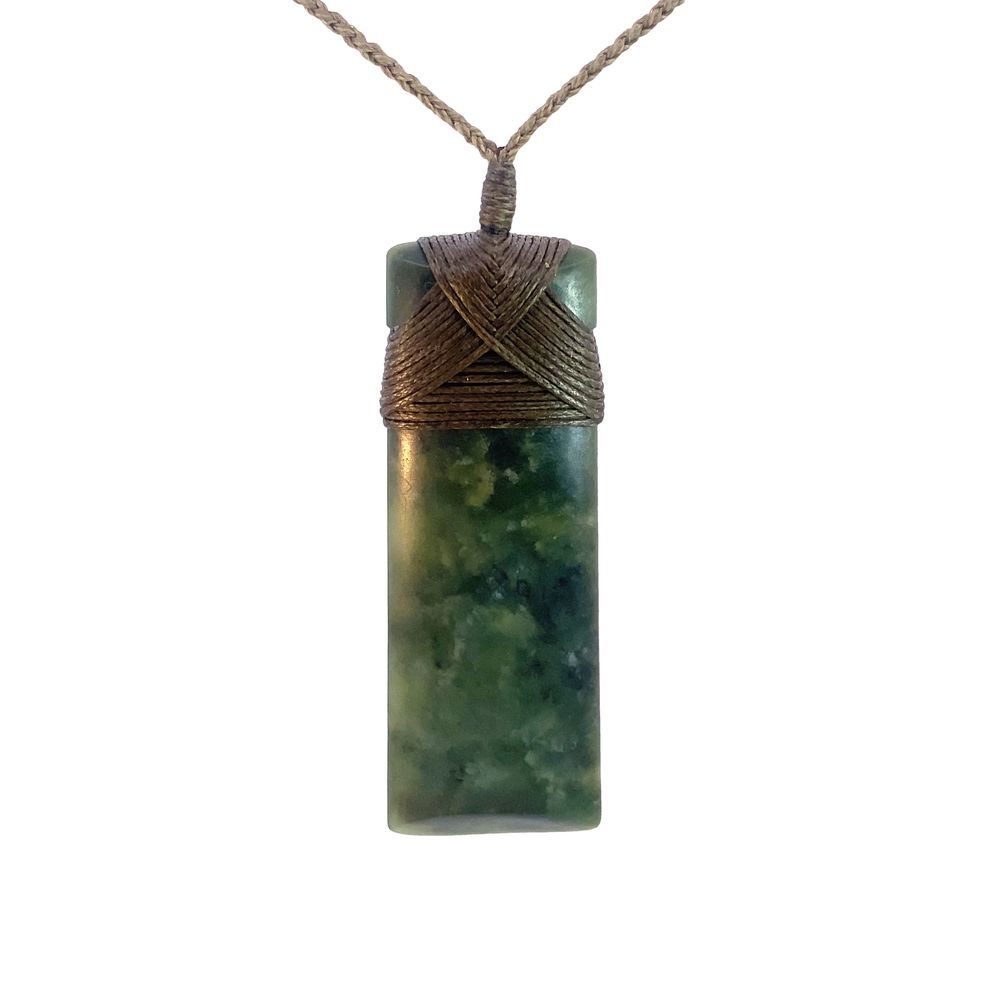 Toki - Kawakawa Flower Pounamu