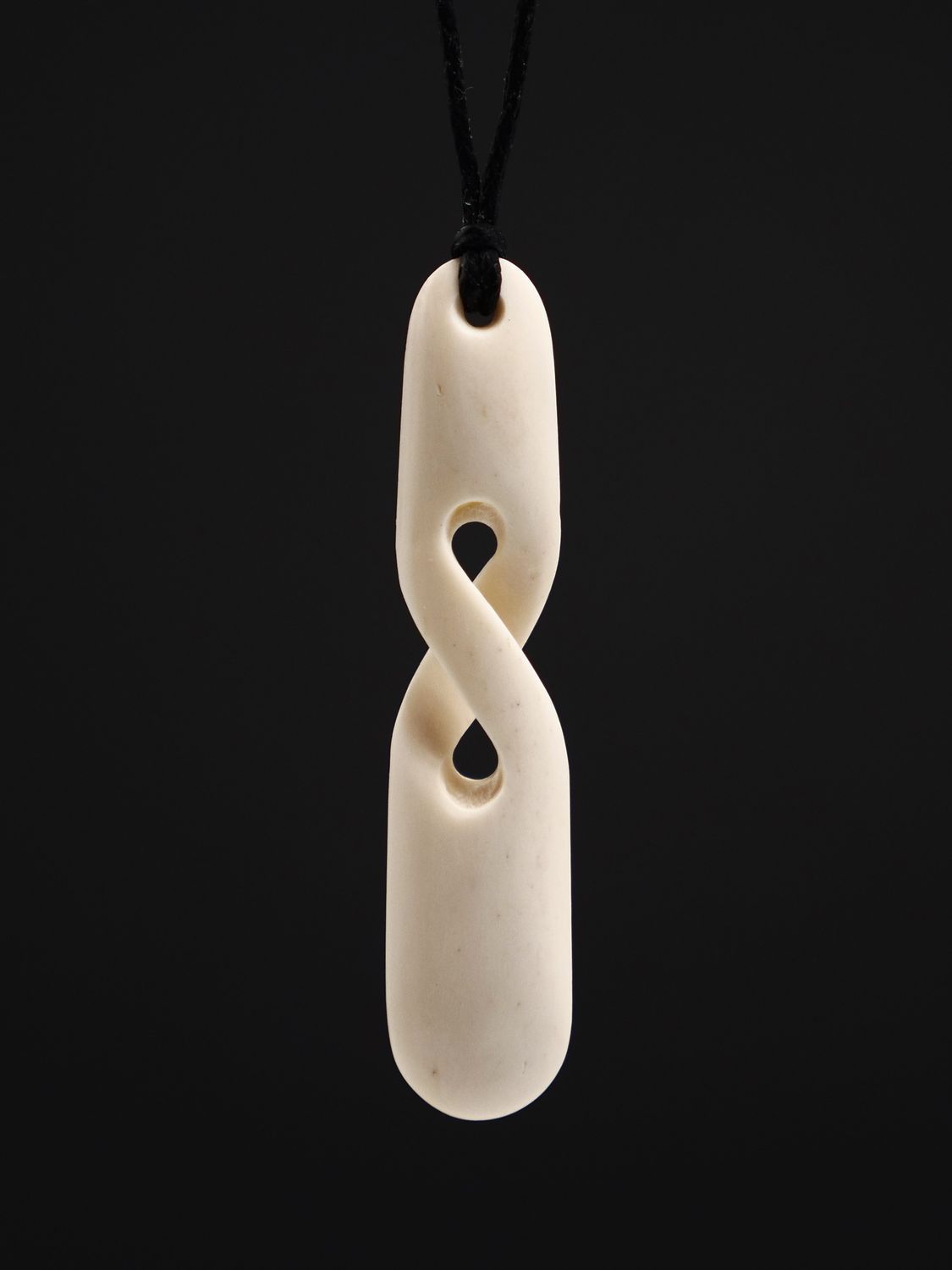 Hand Carved Bone Carving Pikorua (Twist)