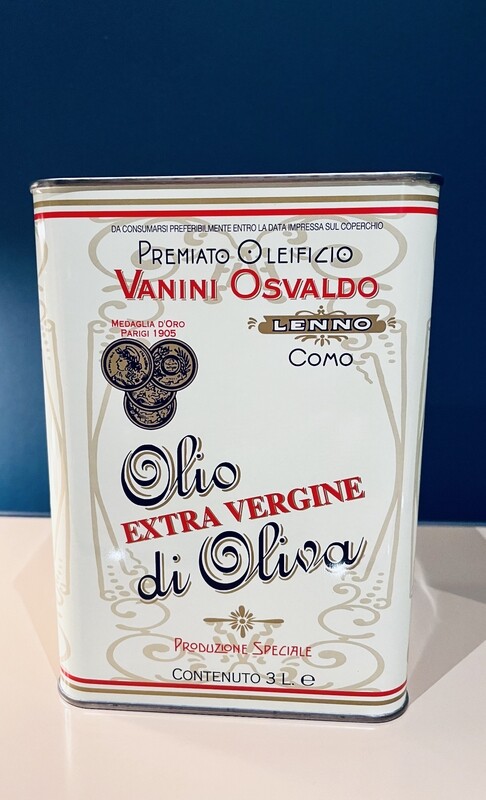 Osvaldo VANINI Olivenöl Kanister 3 Liter Ein Olivenöl der Extraklasse! Kaltgepresst, extra-vergine, säurearm. Seit mehr als sechs Generationen produziert die Familie VANINI dieses köstliche Olivenöl! Osvaldo VANINI Olivenöl Kanister 3 Liter Ein Olivenöl der Extraklasse! Kaltgepresst, extra-vergine, säurearm. Seit mehr als sechs Generationen produziert die Familie VANINI dieses köstliche Olivenöl!