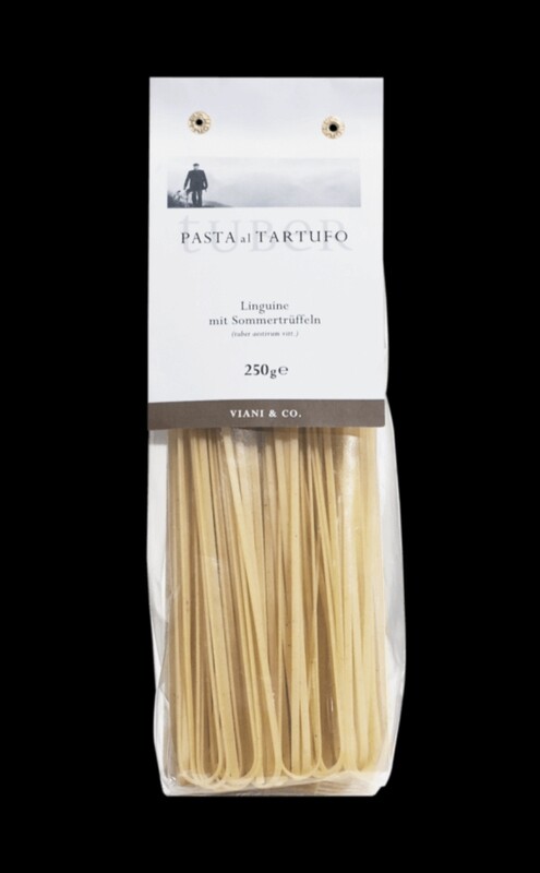 Linguine mit Sommertrüffeln - die perfekte Basis für ein herrliches Pastagericht - nur noch eine unserer Trüffelcremes hinzugeben - fertig! Einfach lecker! -
250 g Pckg. - aus Hartweizengries Linguine mit Sommertrüffeln - die perfekte Basis für ein herrliches Pastagericht - nur noch eine unserer Trüffelcremes hinzugeben - fertig! Einfach lecker! -
250 g Pckg. - aus Hartweizengries