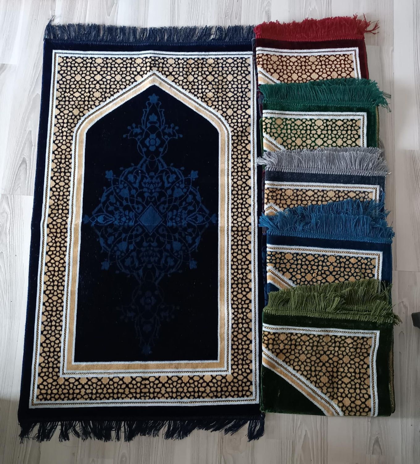 Islamic prayer mat, rug, janamaz, Salat mat different colours