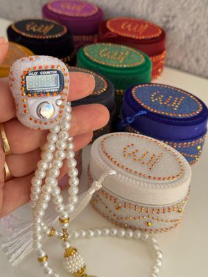 2x Fancy Tasbeeh &amp; Finger masbaha in velvet Gift Boxes wedding engagement