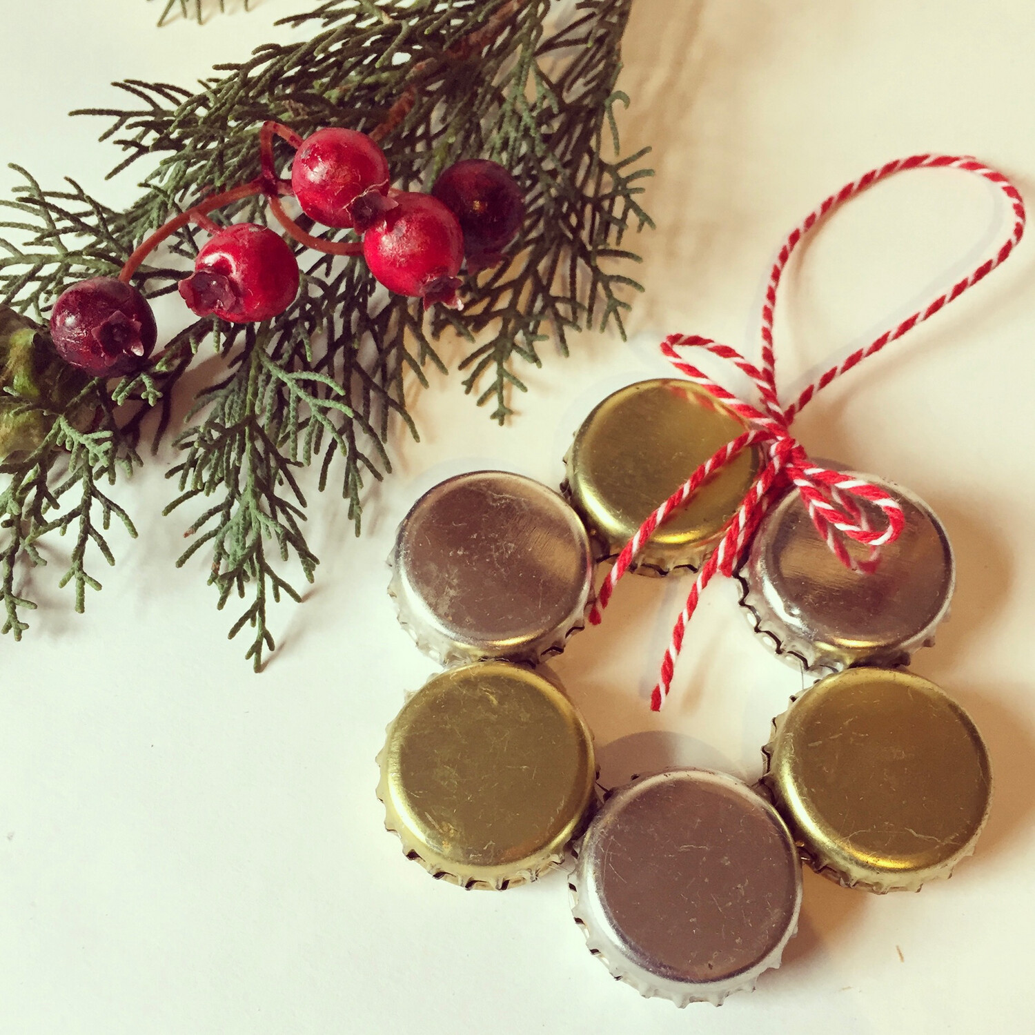 Bottle Cap Christmas Tree Decoration - Gold and Silver Wreath