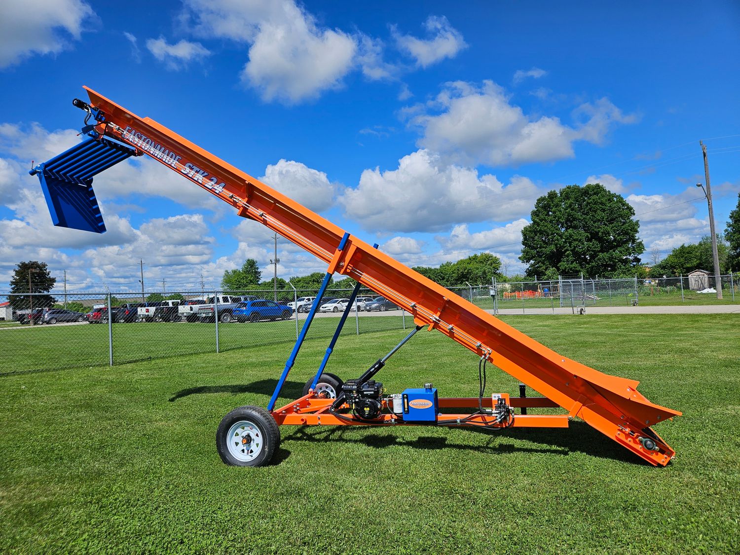 Eastonmade STK24 Firewood Conveyor