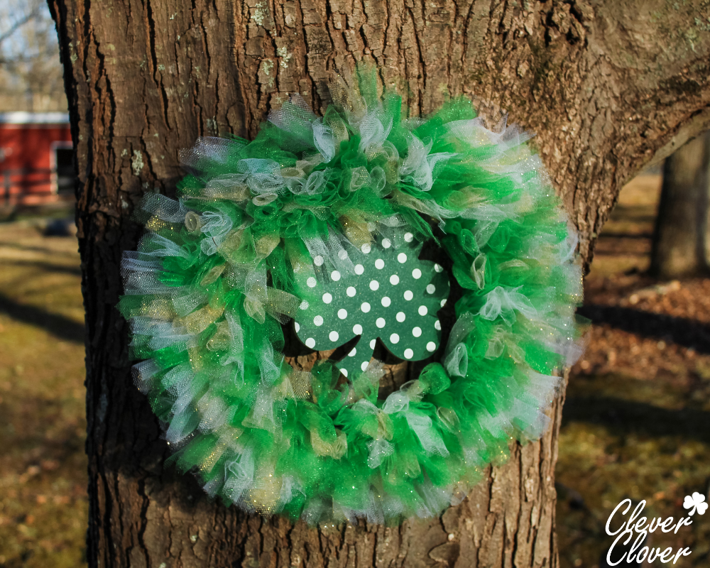 St. Patrick&#39;s Day Wreath, Green and Gold Wreath, Clover Tulle Irish Wreath, Three Leaf Clover, Fluffy Tulle St&#39; Paddy&#39;s Day Lucky Wreath