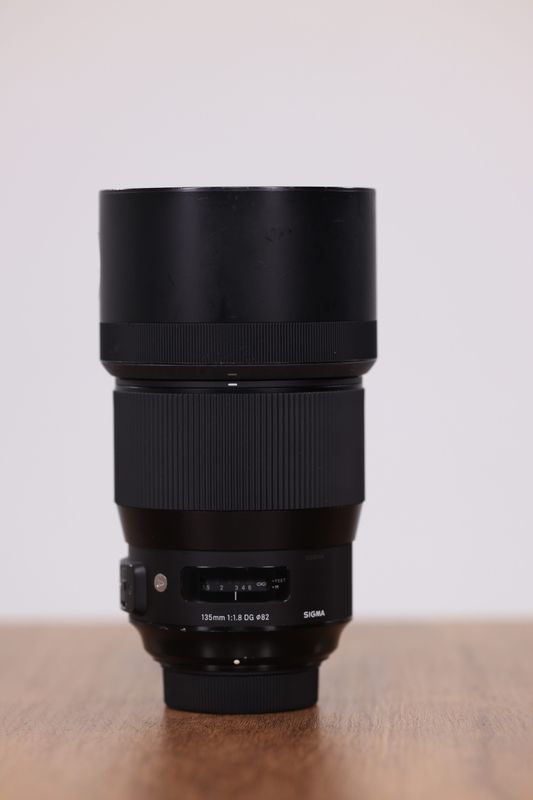 USED - Sigma 135mm f/1.8 DG HSM Art Lens for Nikon F