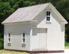 CARRIAGE HOUSE, LH BARN DOOR; Steel roof; Mt Blue Models kit #1013-A