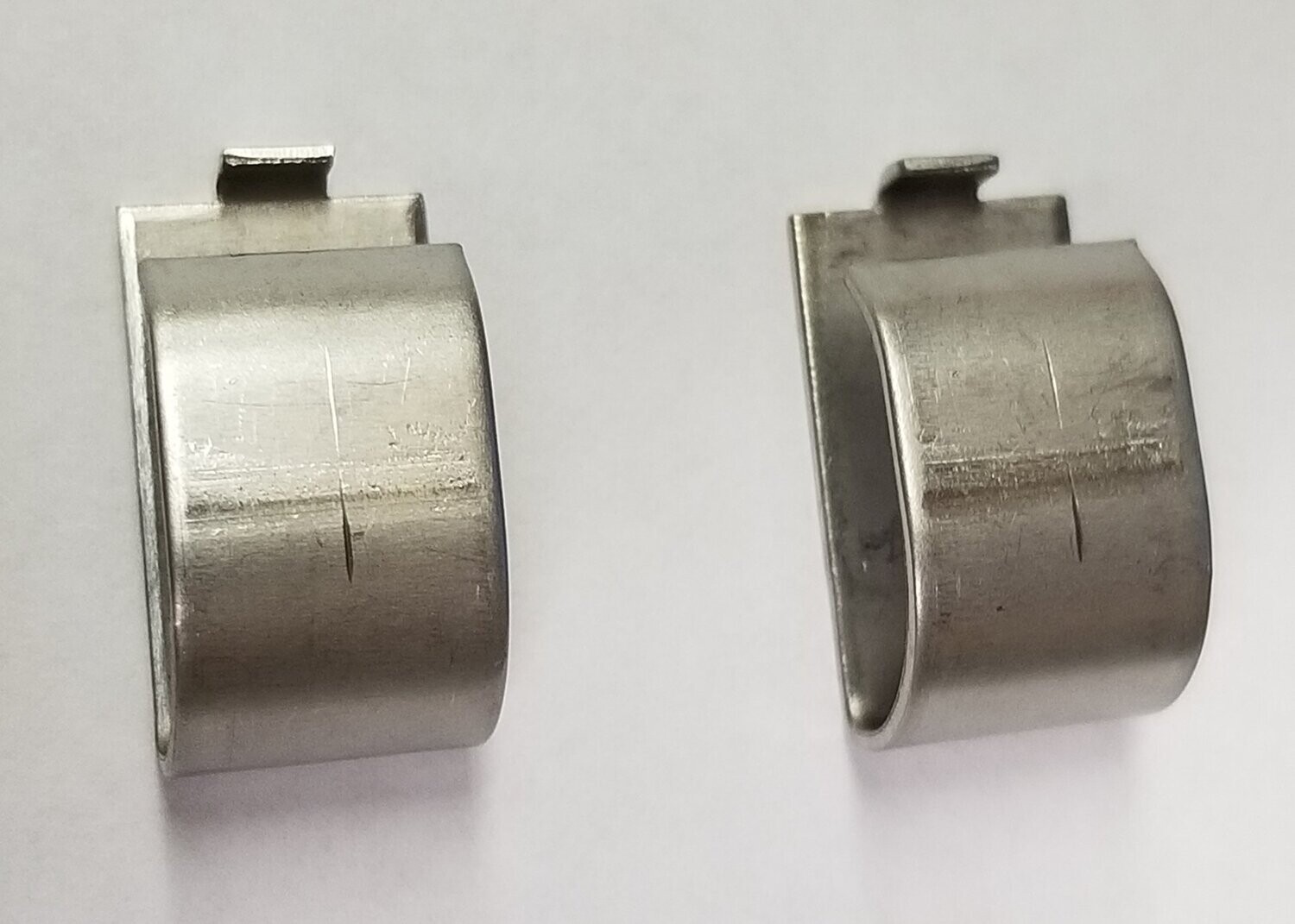 PICKUP SHOES: O-GAUGE ENGINE PICKUPS; Replace without removing rivet (pair)