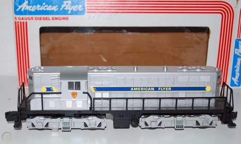 AFL GM "DEMONSTRATOR" GP7; silver; 48009; 1991; MIB