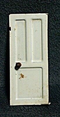 DOOR, sheet-metal passenger door, white, with knob & hardware, for MYSTIC Station