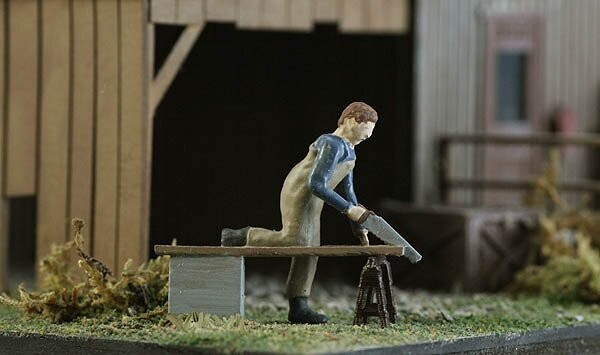 WORKSHOP MAN SAWING PLANK set, painted; MTS-FS444P