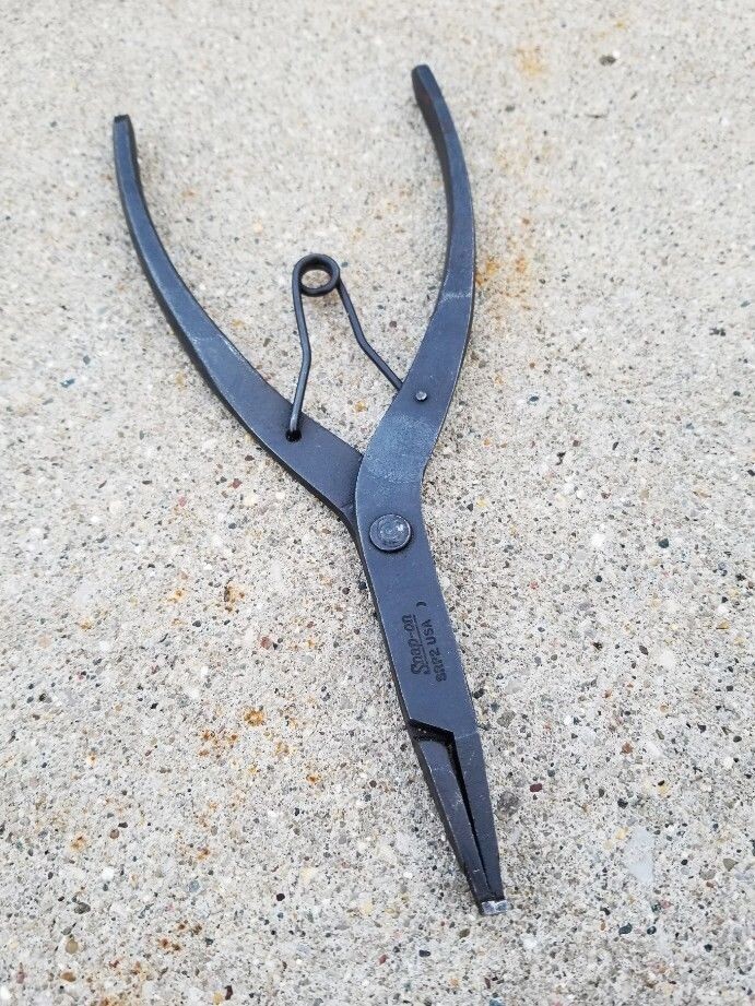 SPREADING TOOL #3; Spread trucks, e-units, car sides, etc, during repair; our best and easiest to use spreading tool