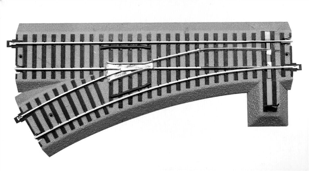 LIONEL / AM FLYER FASTRACK 49868 LH Manual 20"-radius Turnout with roadbed; new