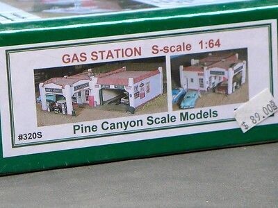 GAS STATION KIT, 1950s  PINE CANYON MODELS #320-S; New; (have 1)