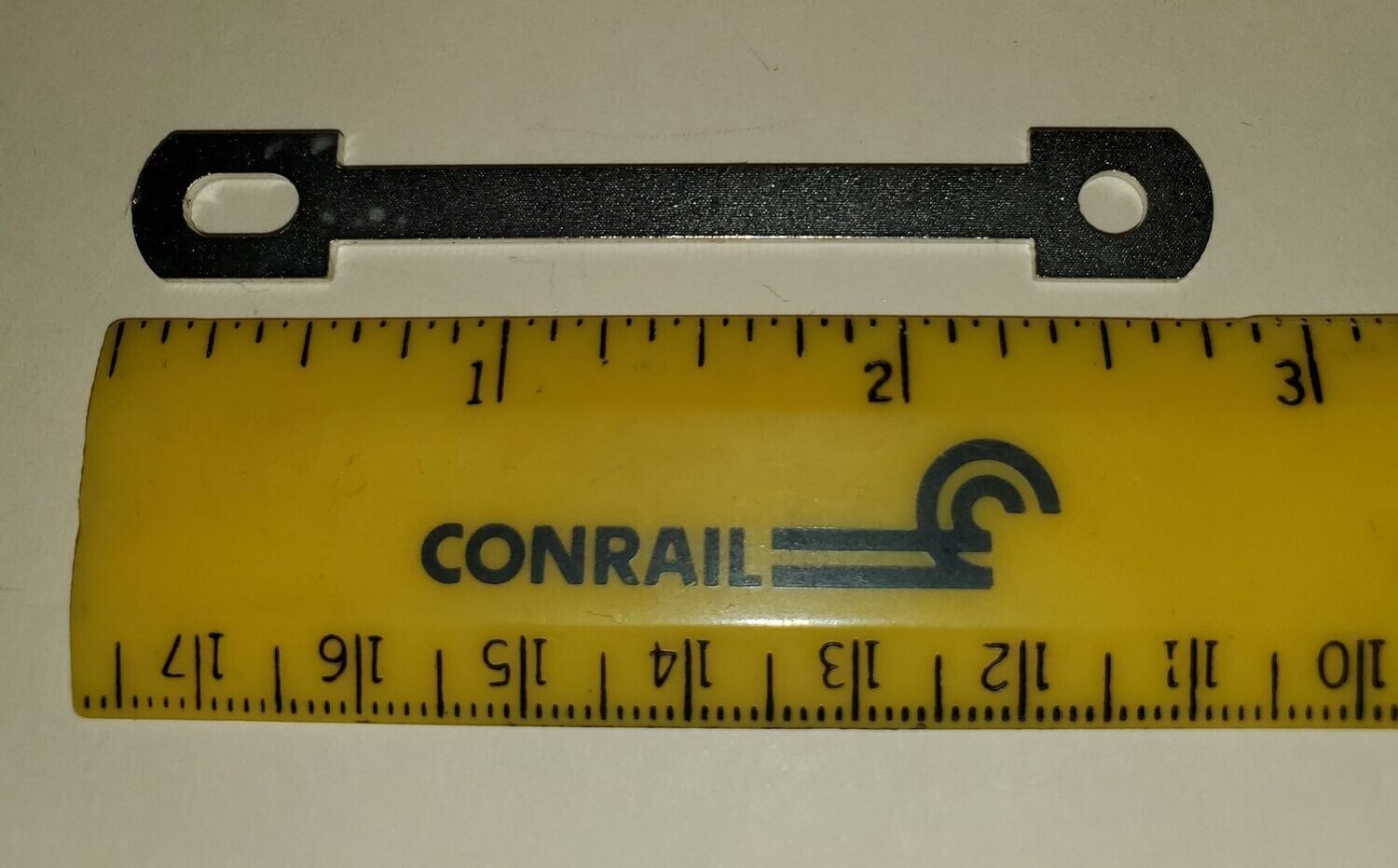 LINKAGE: SIDEROD, for late Chicago loco; 2-13/16" long; 1/8" hole,  & 1/4" slot