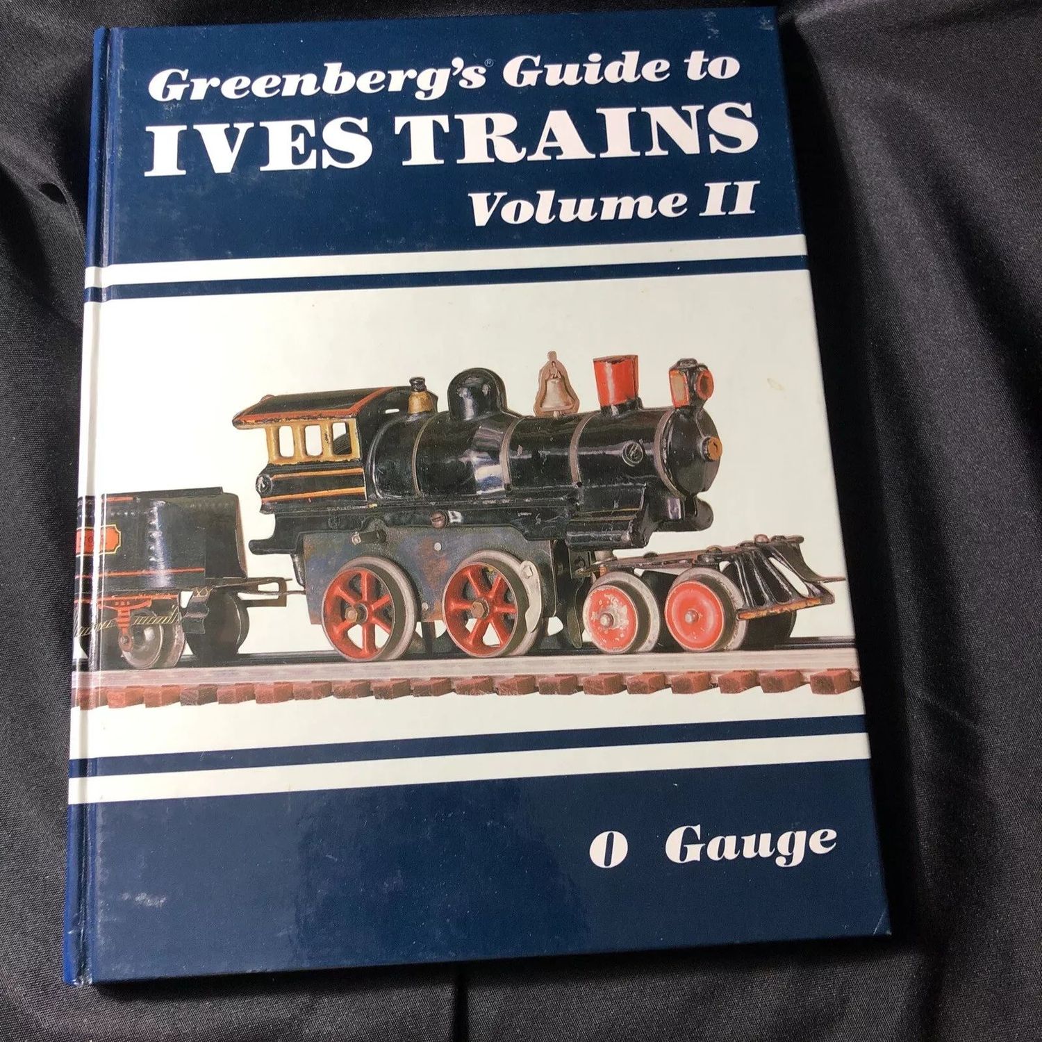 BOOK: "GREENBERG GUIDE TO IVES,  VOL II, O-Gauge "; New.