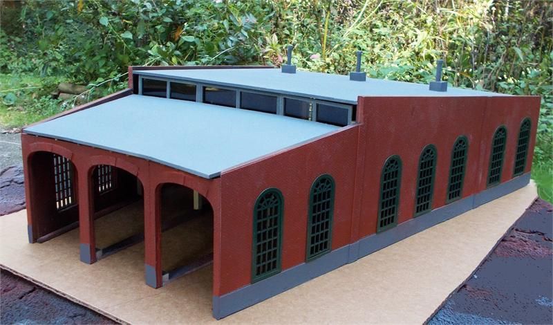 ROUNDHOUSE, 3-BAY KIT   See Description notes. (  Discontinued kit)