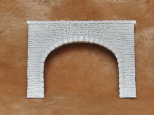 RANDOM STONE AUTO TUNNEL PORTAL, cast, unpainted; (See NOTE for size.)