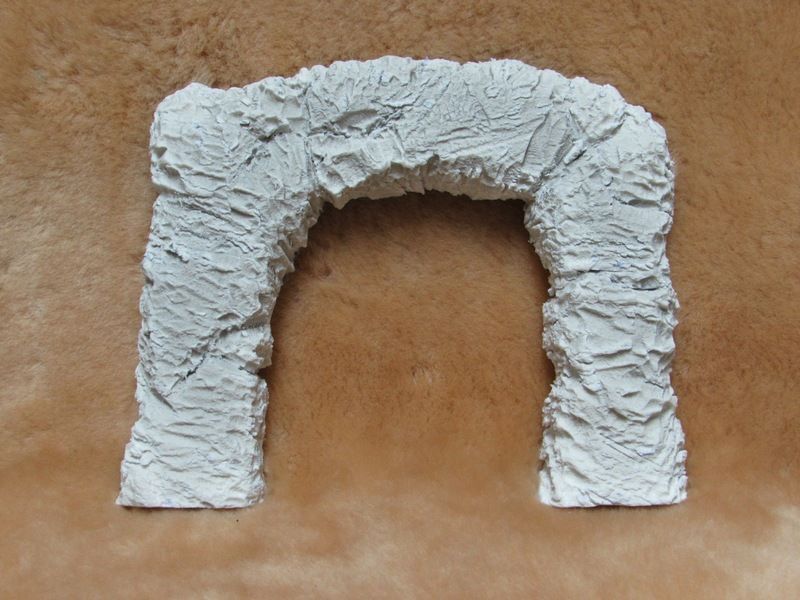 BLASTED ROCK TUNNEL PORTAL, cast, unpainted; (have 1 left); See Note for size.