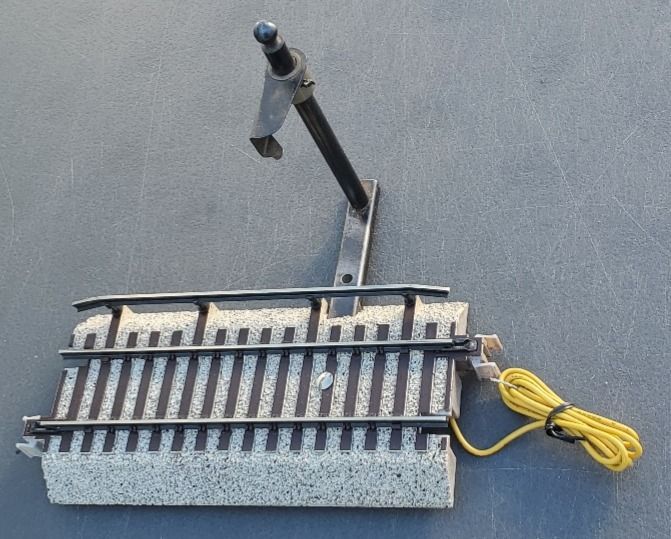 MAIL POST TRACK SECTION: #671 custom-modified with AF Mail Post; without control button