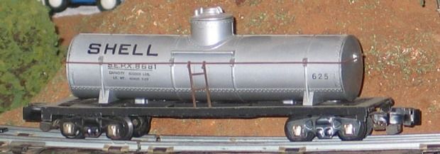 625 SHELL TANK CAR; silver; d/c frame, short steps; '48 LC; EX -