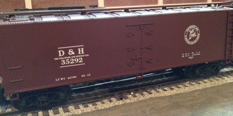 WOOD-SIDED REEFER; D&H; Car #35292;  Crown Models;  NIB; Uncommon;  (Scale with Kadees); (have 1)