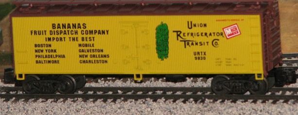 WOOD-SIDED REEFER ; URTC  "BANANAS";  car # 9840; Crown Models (SR-4700); new; boxed; Highrail ; (have 1).