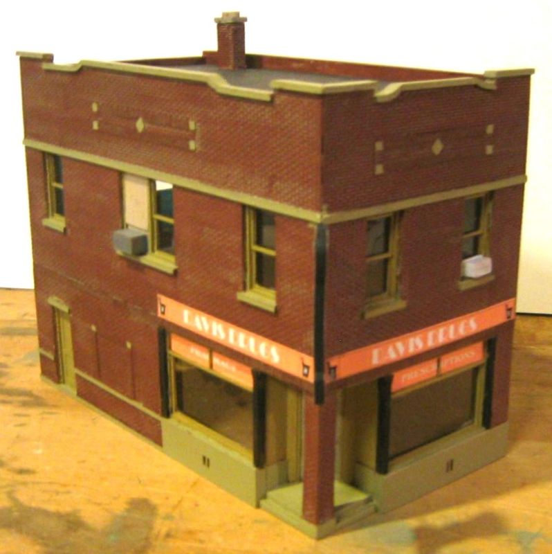 DAVIS DRUGS  DSL SHOPS #S103; NEW in pkg; resin.