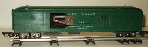 718 MAIL CAR; "718 NEW HAVEN REA" green plastic; d/c frame; '49 LC; works fine; EX