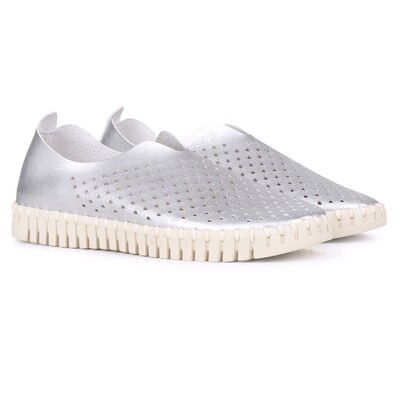Ilse Jacobs vrouwelijke flats, silver