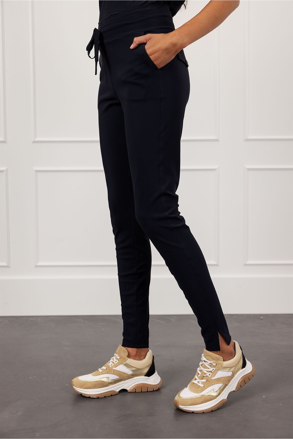Studio Anneloes Downstairs bonded trousers, blauw